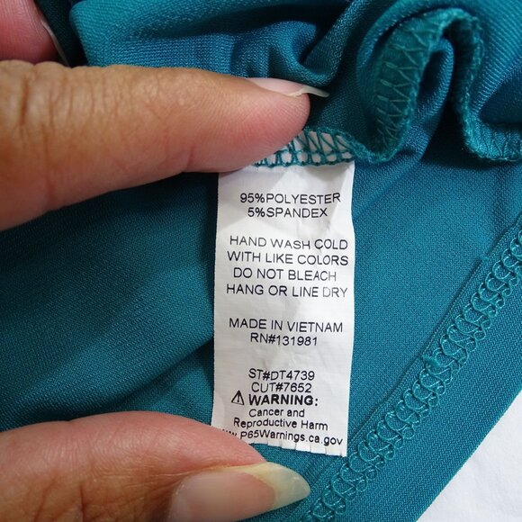 Late August Green Cold-Shoulder Top Women Size L Studded Neckline Short Sleeve - Picture 6 of 9